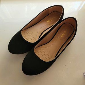 Dream Pairs Black Ballerina Flats - size 9.5